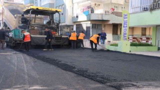 Haliliyede yollar sıcak asfalt ve parke çalışmalarıyla yenileniyor