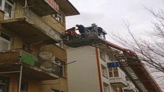 Hapis cezası olan hırsız balkonda yakalandı