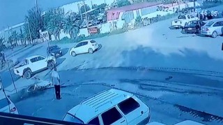 Hatayda 3 aracın karıştığı kaza kameraya yansıdı: 1 yaralı