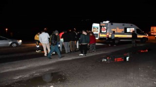 Hatayda kayganlaşan yolda elektrikli bisiklet devrildi: 2 yaralı