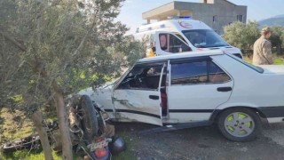 Hatayda otomobil ile motosiklet çarpıştı: 2 yaralı