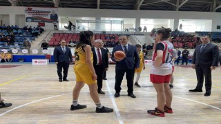 Huzur ortamının sağlandığı Hakkaride spora ilgi arttı