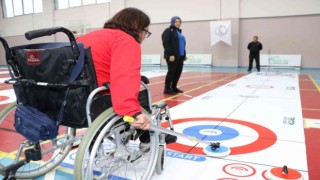 İlk kez düzenlenen Tekerlekli Sandalye Floor Curling turnuvasının şampiyonları belli oldu