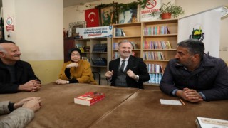İnegölde kahvehaneler kitap haneye dönüşüyor