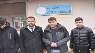 İnegölden gelip okulu onarıp öğrencilere kırtasiye ve giyim desteği verdiler