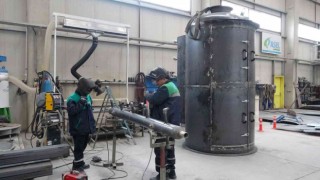 Irakın Basra şehrinin sokakları Kütahyada üretilen makinelerle temizleniyor