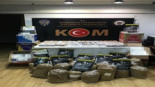 İskenderunda 96 bin adet makaron ve 135 kilo kıyılmış tütün ele geçirildi