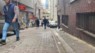 İstanbulda akıl almaz olay kamerada: Çöp zannettiği adamı ezip kaçtı