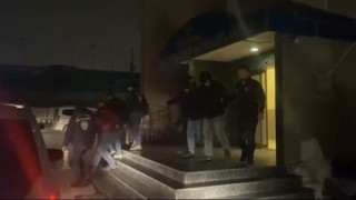 İstanbulda “bakım yapıyoruz” yalanıyla kablo çalan hırsızlar yakalandı
