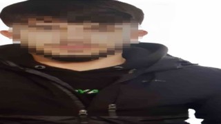 İstanbulda polisten kaçan şüphelinin yakalandığı anlar kamerada