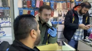 İstanbulda suçluların teknoloji sığınağına polis baskını kamerada: 212 kayıtsız telefon bulundu