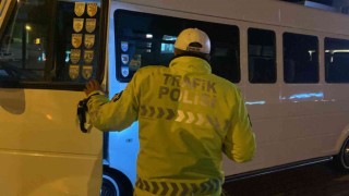 İstanbuldan sahte plakalı araçla geldiği Bursada polise yakalandı