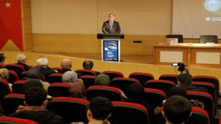 İz bırakan alimler bu panelde konuşuldu