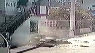 İzmirde balkonun çökme anı kamerada