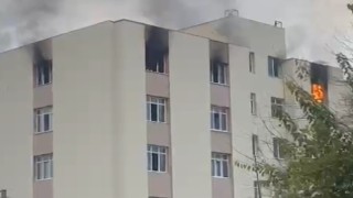 İzmirde eski yurt binasında korkutan yangın