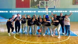 İzmirin Kadın Basketbol şampiyonu Kavram Meslek Yüksekokulu oldu