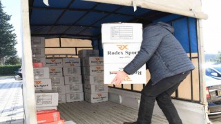 İznik Belediyesinden miniklere kışlık hediye