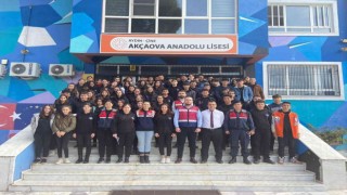 Jandarma ekipleri Çineli öğrencileri bilgilendirdi