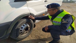 Jandarmadan kış lastiği denetimi