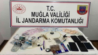 Jandarmadan Marmariste uyuşturucu operasyonu