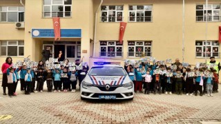 Jandarmadan miniklere trafik kuralları eğitimi