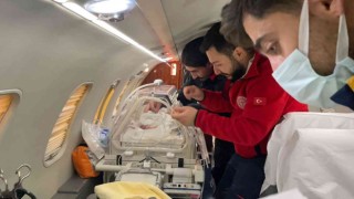 Kalp rahatsızlığı olan 3 günlük bebek İstanbula sevk edildi
