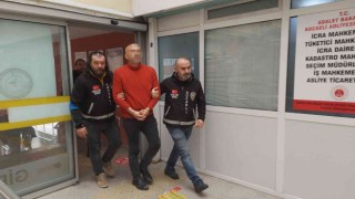 Kar maskesi takarak icra memurunu silahla yaralayan avukat adliyeye sevk edildi