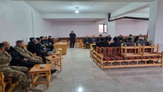 Karlıova Kaymakamı Gilan, köy halkının sorunlarını dinledi