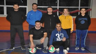 Kaymakam Ocak, voleybol turnuvasına oynadı