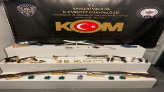 Kayseride ruhsatsız silah operasyonu: 3 gözaltı
