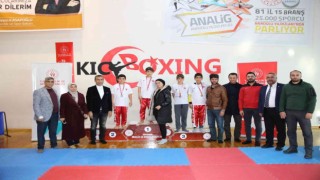 Kick boks şampiyonlarına madalyaları teslim edildi