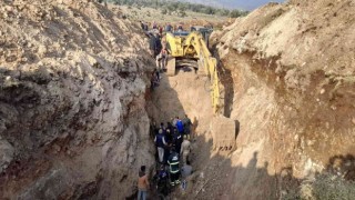 Kiliste su kanalı kazısında 2 işçi toprak altında kaldı