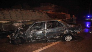 Kiliste tıra çarpan araç alev alev yandı, otomobildeki 3 kişi son anda kurtuldu