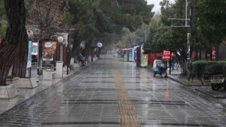 Kırklarelinde sağanak yağış etkili oluyor
