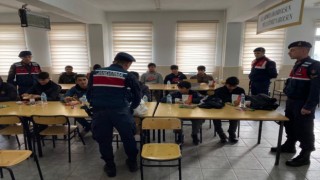Kırklarelinde yakalanan bin 280 kaçak göçmen sınır dışı edildi