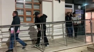 Konyada araçların ses sistemini çalan 2 şüpheli yakalandı