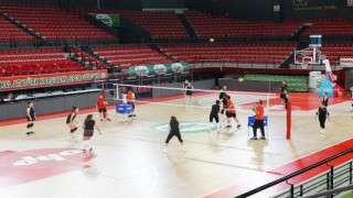 KSK Voleybol, Çanakkale Belediyespor maçının hazırlıklarına devam ediyor
