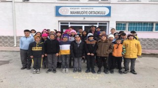 Kuaförlerden miniklere yeni yıl sürprizi