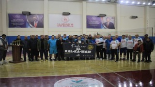 Kurumlar arası voleybol turnuvasının şampiyonu Esnafspor