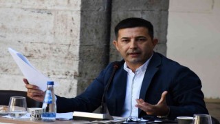 Kuşadası Belediye Başkanı Ömer Günel ve çalışanlarına hakaret eden 2 kişiye ceza