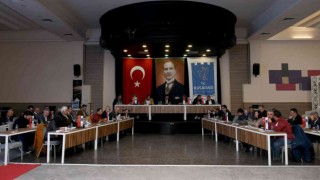 Kuşadası Belediyesinden yılın son meclisinde öğrenci ve esnafa müjde