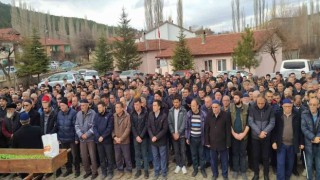 Kütahyada 18 günlük yaşam savaşını kaybeden 8 yaşındaki çocuk toprağa verildi