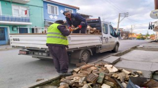 Kütahyada ihtiyaç sahiplerine yakacak yardımı