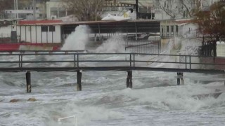 Kuzey Egede fırtına hayatı olumsuz etkiliyor
