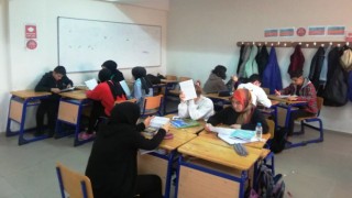 Lisede, “Büyüyorum Gelişiyorum, Kendimi Tanıyorum” projesi