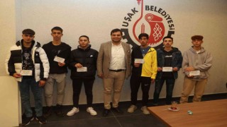 Liseler Arası Futbol Turnuvası ödüllerini Başkan Çakın verdi