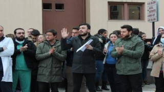 Maaşları ödenmeyen Ufuk Üniversitesi Hastanesi çalışanları eylem yaptı