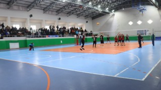 Malatyada okullar arasında düzenlenen voleybol şampiyonası tamamlandı