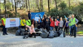 Marmaris doğa gönüllüleri çöp toplama etkinliklerine devam ediyor