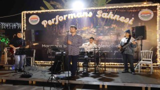 Marmaris yeni yılı coşkuyla karşılıyor